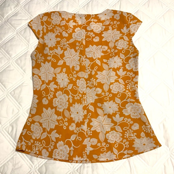 REITMANS Fun Floral Top - Picture 2 of 7
